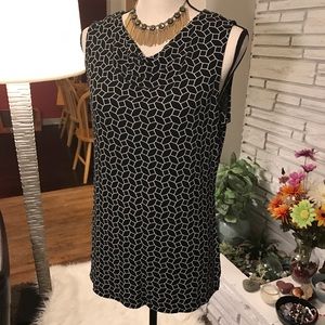 ✨💕 SALE 💕✨ Talbots top. Not ironing needed!!